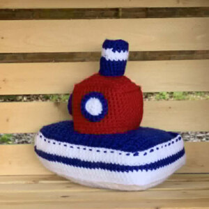 Crocheted tugboat by Jen
